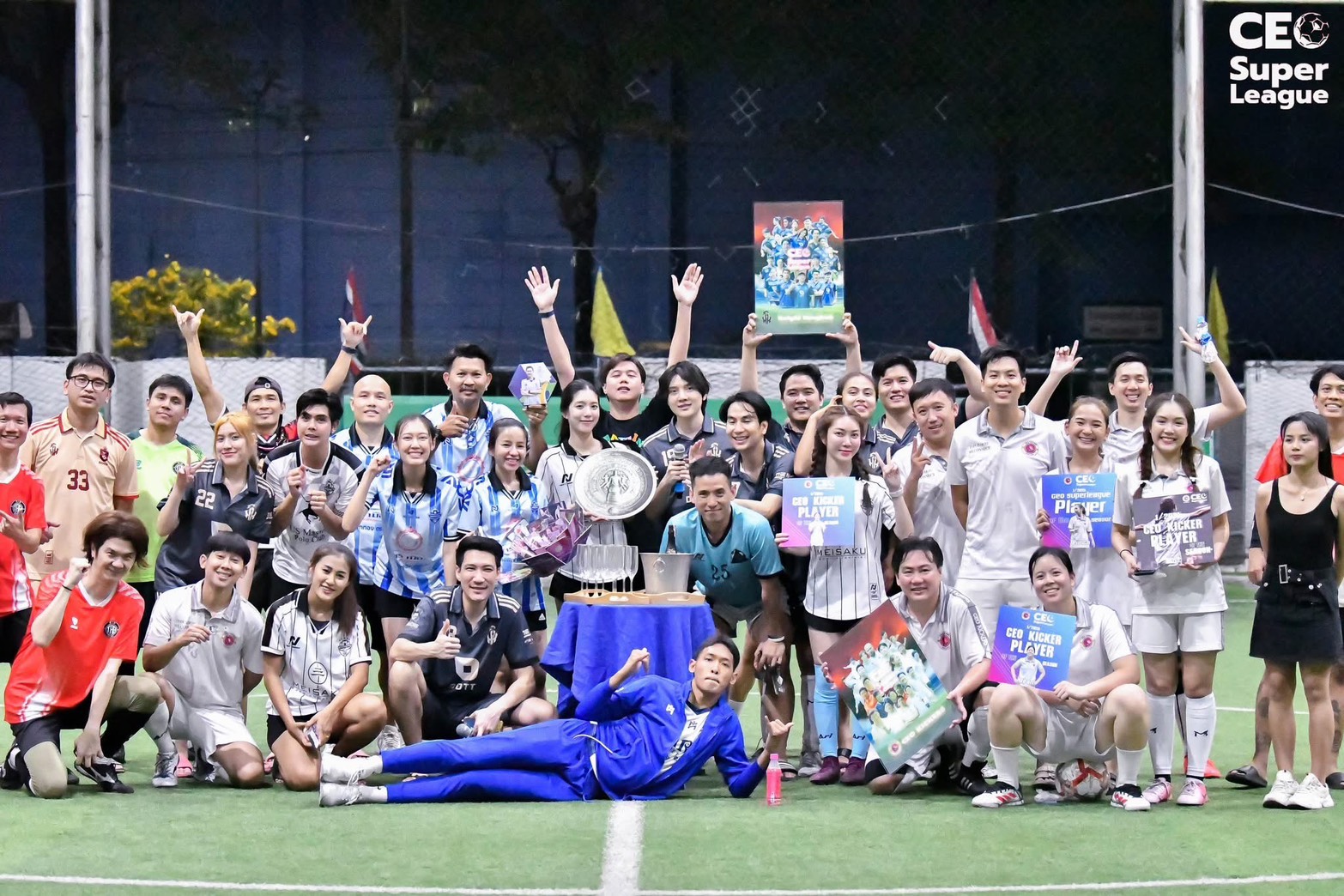 ปิดฉาก CEO Super League 2025 สุดประทับใจ โดย ”ตั้ม ณัฐพล” นำทีมส่งมอบเงินบริจาคให้มูลนิธิบ้านพระพร